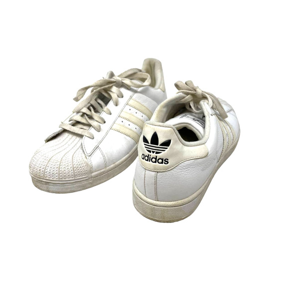 Adidas Men’s Superstar Sneakers size: 11 1/2